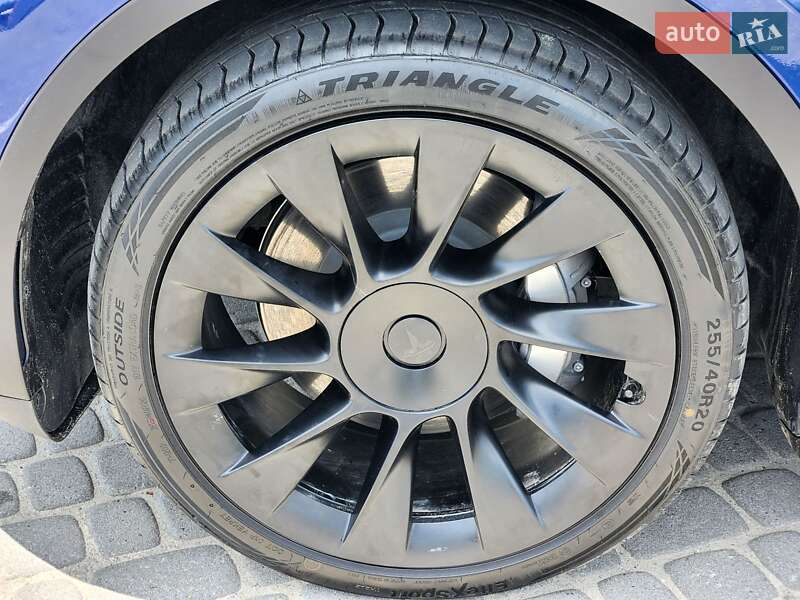 Внедорожник / Кроссовер Tesla Model Y 2022 в Львове