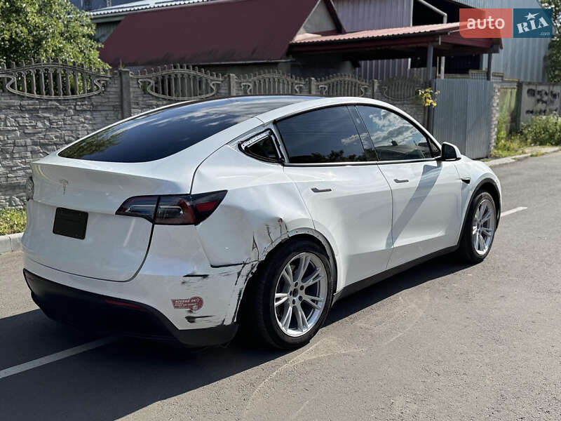 Внедорожник / Кроссовер Tesla Model Y 2024 в Ровно