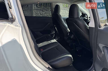 Внедорожник / Кроссовер Tesla Model Y 2024 в 
