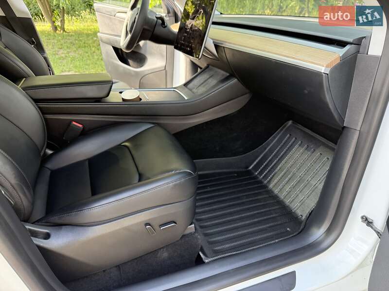 Позашляховик / Кросовер Tesla Model Y 2023 в Львові
