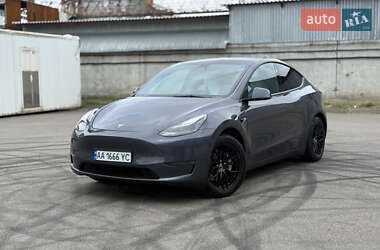 Позашляховик / Кросовер Tesla Model Y 2023 в 