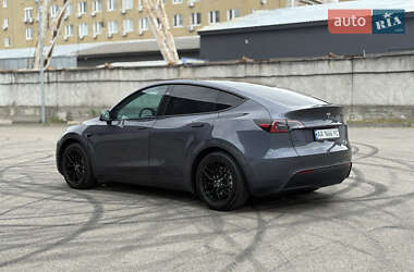 Позашляховик / Кросовер Tesla Model Y 2023 в 