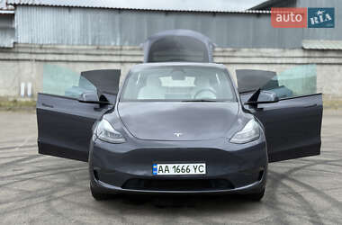 Позашляховик / Кросовер Tesla Model Y 2023 в 