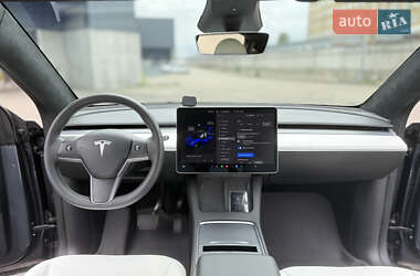 Позашляховик / Кросовер Tesla Model Y 2023 в 