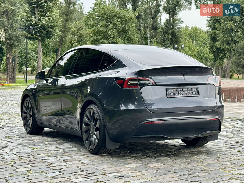 Внедорожник / Кроссовер Tesla Model Y 2024 в Киеве