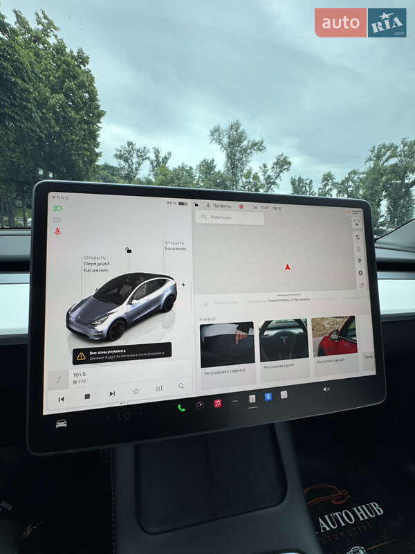 Внедорожник / Кроссовер Tesla Model Y 2024 в Киеве