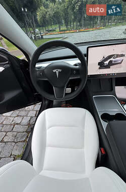 Внедорожник / Кроссовер Tesla Model Y 2024 в 