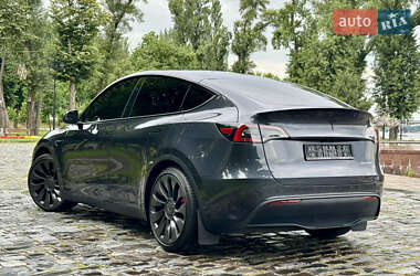 Внедорожник / Кроссовер Tesla Model Y 2024 в 