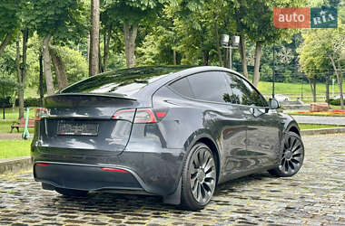 Внедорожник / Кроссовер Tesla Model Y 2024 в 