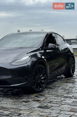 Внедорожник / Кроссовер Tesla Model Y 2024 в 