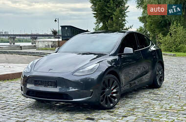Внедорожник / Кроссовер Tesla Model Y 2024 в 