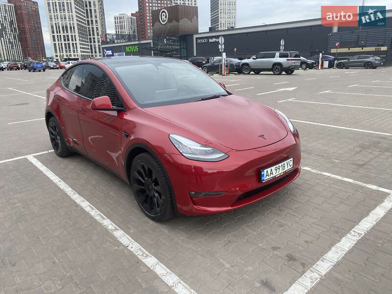 Внедорожник / Кроссовер Tesla Model Y 2021 в 