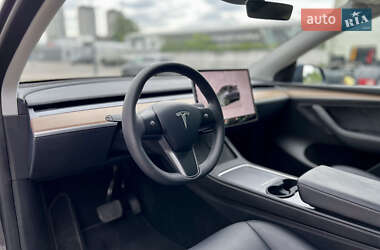 Внедорожник / Кроссовер Tesla Model Y 2024 в 