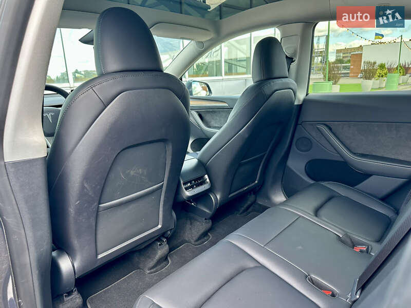 Внедорожник / Кроссовер Tesla Model Y 2023 в Киеве