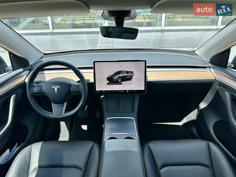 Внедорожник / Кроссовер Tesla Model Y 2023 в Киеве