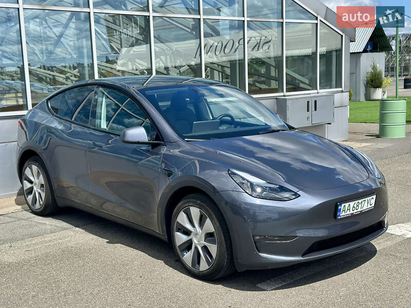 Внедорожник / Кроссовер Tesla Model Y 2023 в Киеве
