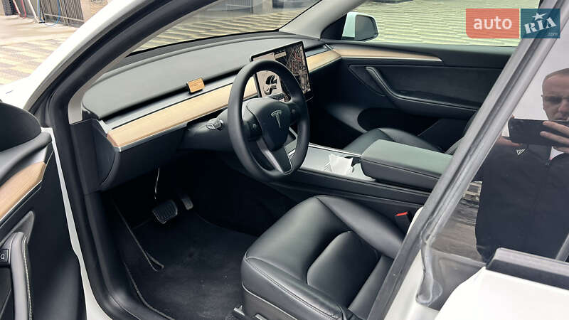Внедорожник / Кроссовер Tesla Model Y 2022 в Ужгороде