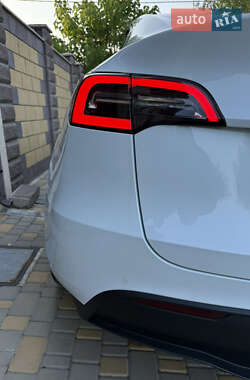 Внедорожник / Кроссовер Tesla Model Y 2022 в 