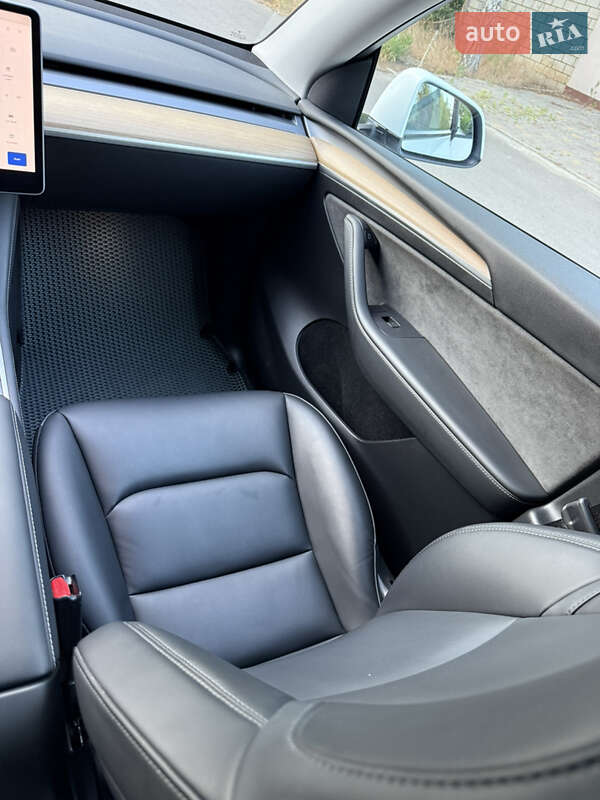 Внедорожник / Кроссовер Tesla Model Y 2022 в Одессе