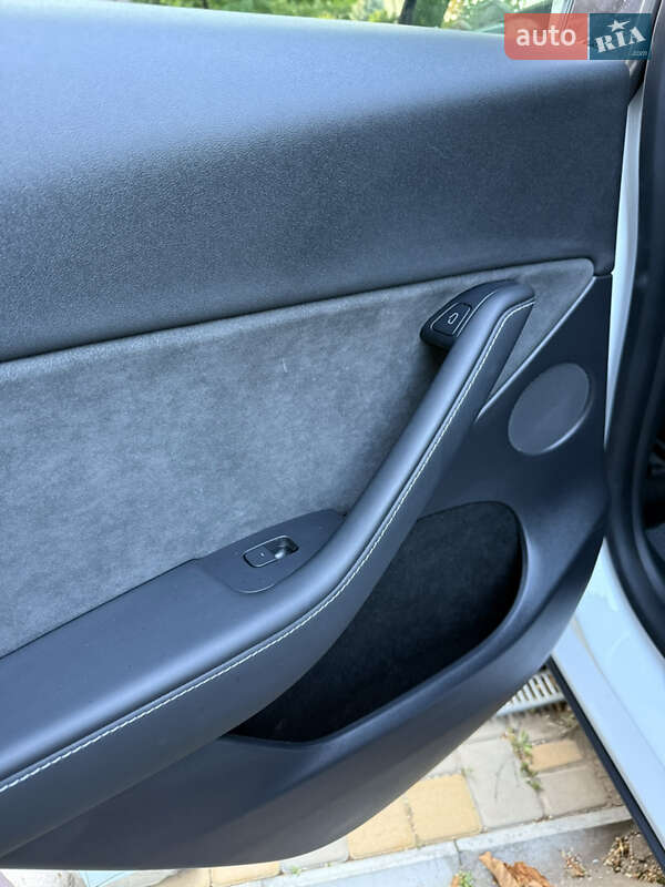Внедорожник / Кроссовер Tesla Model Y 2022 в Одессе