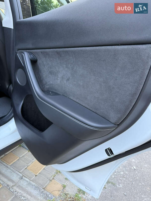 Внедорожник / Кроссовер Tesla Model Y 2022 в Одессе