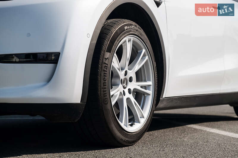 Внедорожник / Кроссовер Tesla Model Y 2021 в Киеве
