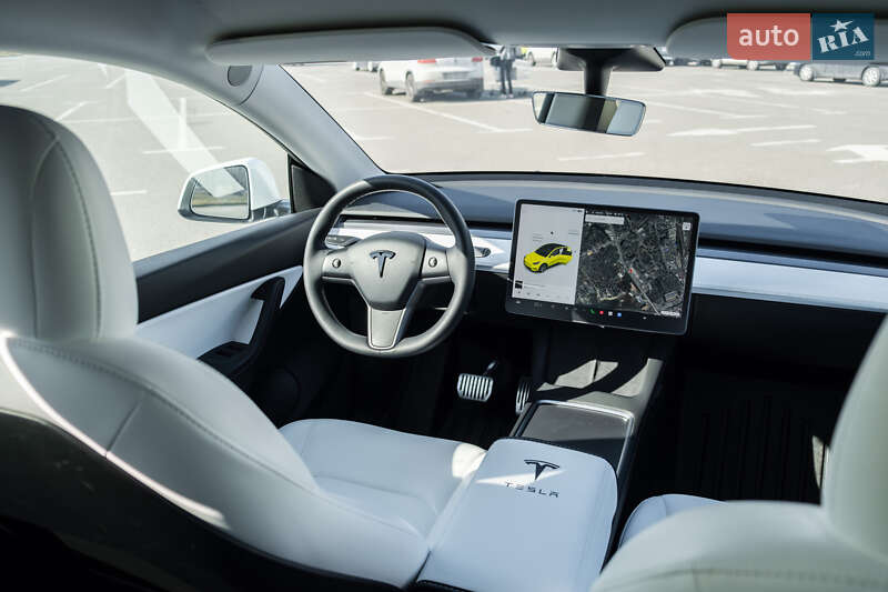 Внедорожник / Кроссовер Tesla Model Y 2021 в Киеве