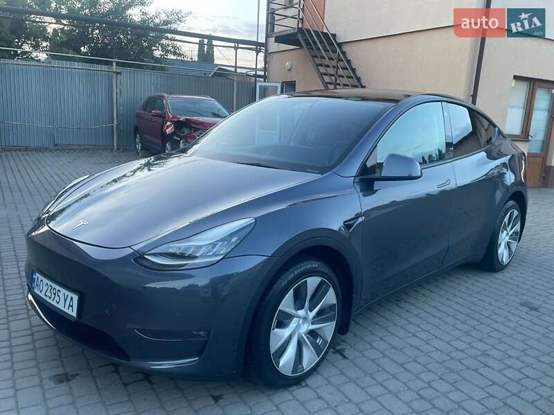 Tesla Model Y 2022
