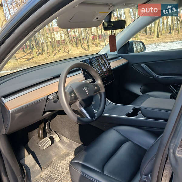 Внедорожник / Кроссовер Tesla Model Y 2020 в Львове