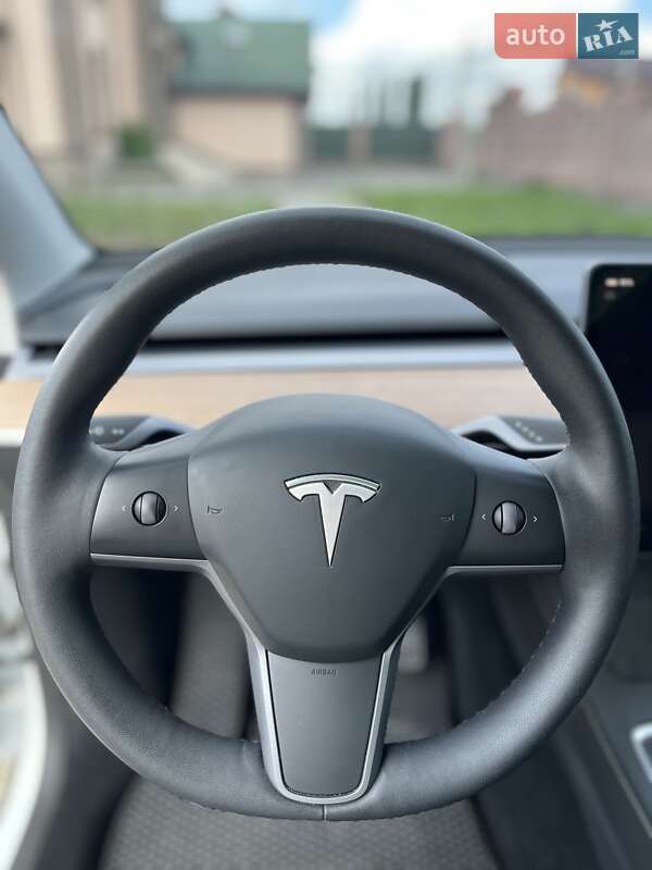 Внедорожник / Кроссовер Tesla Model Y 2023 в Хмельницком