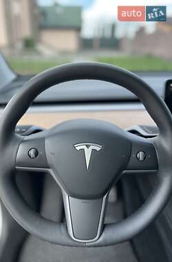 Позашляховик / Кросовер Tesla Model Y 2023 в 