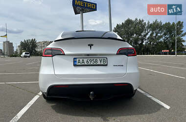Внедорожник / Кроссовер Tesla Model Y 2021 в 
