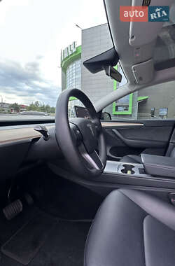Внедорожник / Кроссовер Tesla Model Y 2022 в 