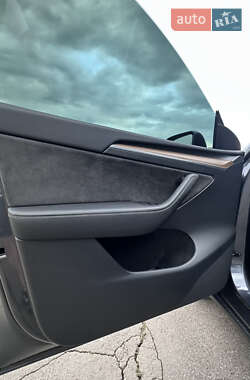 Внедорожник / Кроссовер Tesla Model Y 2022 в 