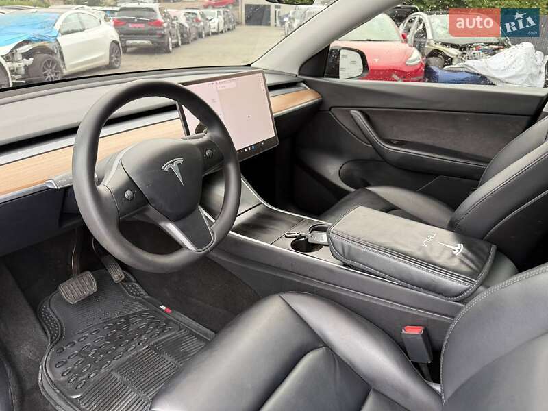 Внедорожник / Кроссовер Tesla Model Y 2020 в Луцке