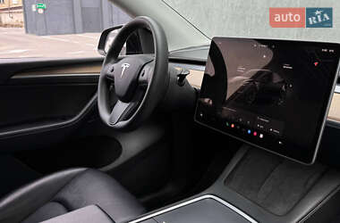 Позашляховик / Кросовер Tesla Model Y 2022 в 
