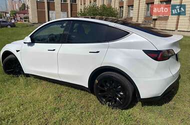 Внедорожник / Кроссовер Tesla Model Y 2023 в 
