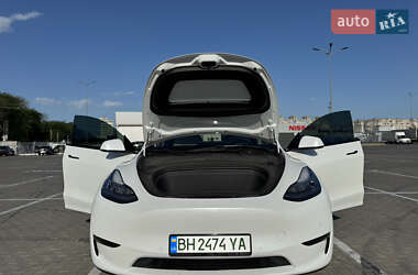 Внедорожник / Кроссовер Tesla Model Y 2021 в 