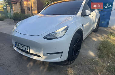 Внедорожник / Кроссовер Tesla Model Y 2021 в 