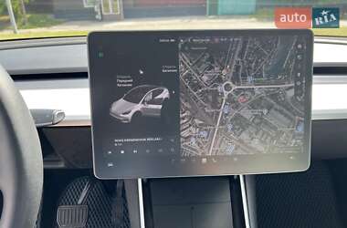 Позашляховик / Кросовер Tesla Model Y 2020 в 