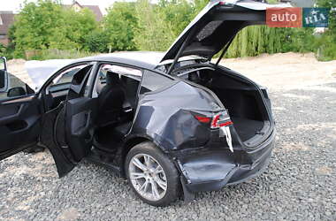 Внедорожник / Кроссовер Tesla Model Y 2024 в 