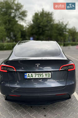 Внедорожник / Кроссовер Tesla Model Y 2023 в 