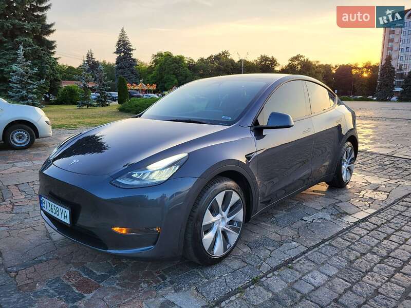 Внедорожник / Кроссовер Tesla Model Y 2022 в Кременчуге