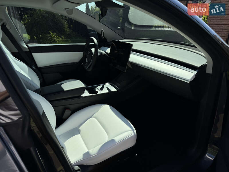 Внедорожник / Кроссовер Tesla Model Y 2022 в Луцке