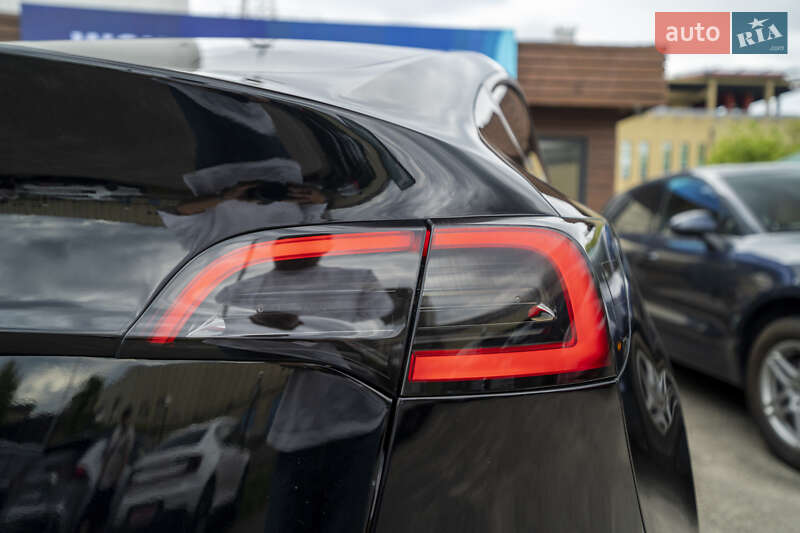 Внедорожник / Кроссовер Tesla Model Y 2022 в Киеве