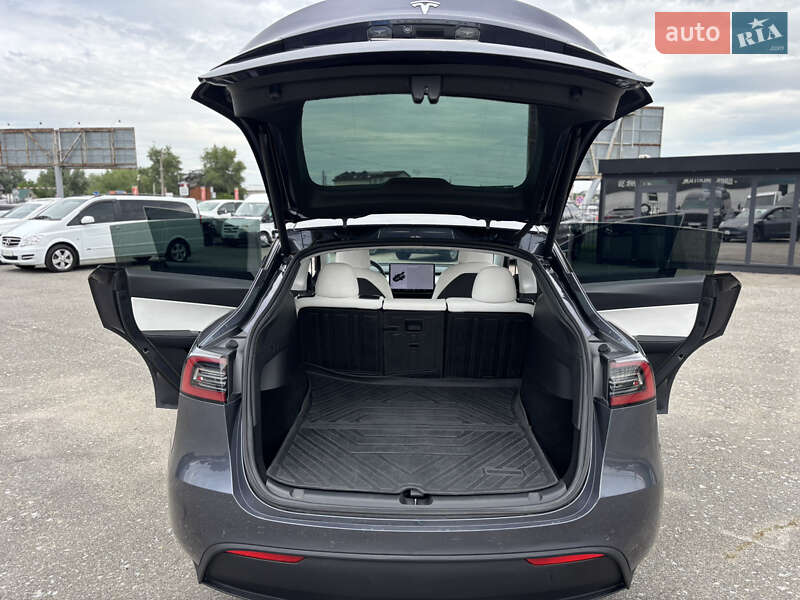 Внедорожник / Кроссовер Tesla Model Y 2020 в Киеве