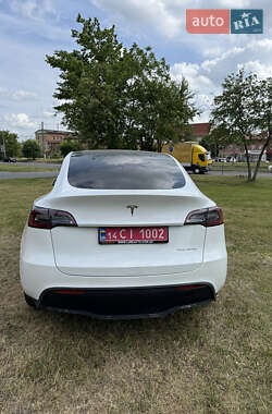 Внедорожник / Кроссовер Tesla Model Y 2023 в 