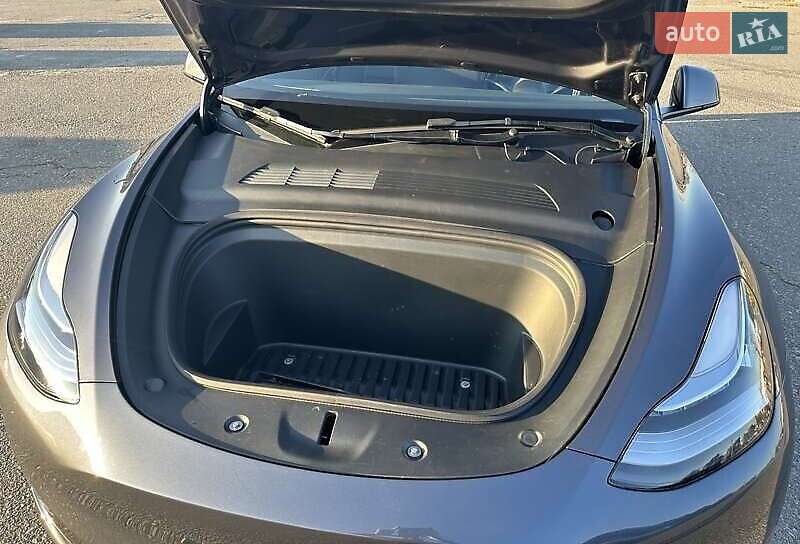 Внедорожник / Кроссовер Tesla Model Y 2021 в Хмельницком