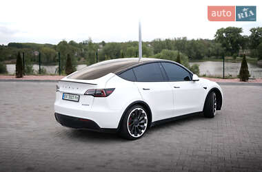 Внедорожник / Кроссовер Tesla Model Y 2023 в 
