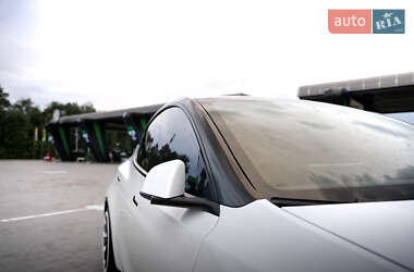 Внедорожник / Кроссовер Tesla Model Y 2023 в 